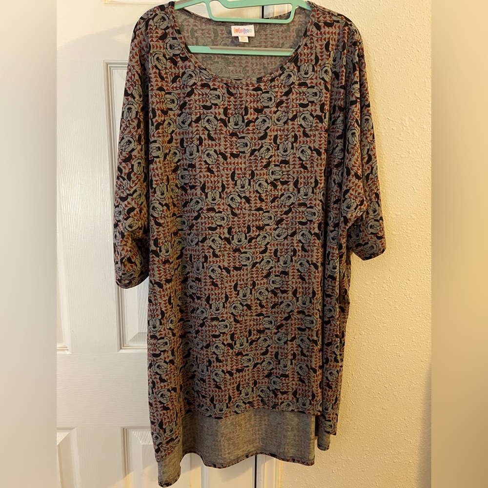 LuLaRoe Disney Minnie Mouse tunic. Size 3xl